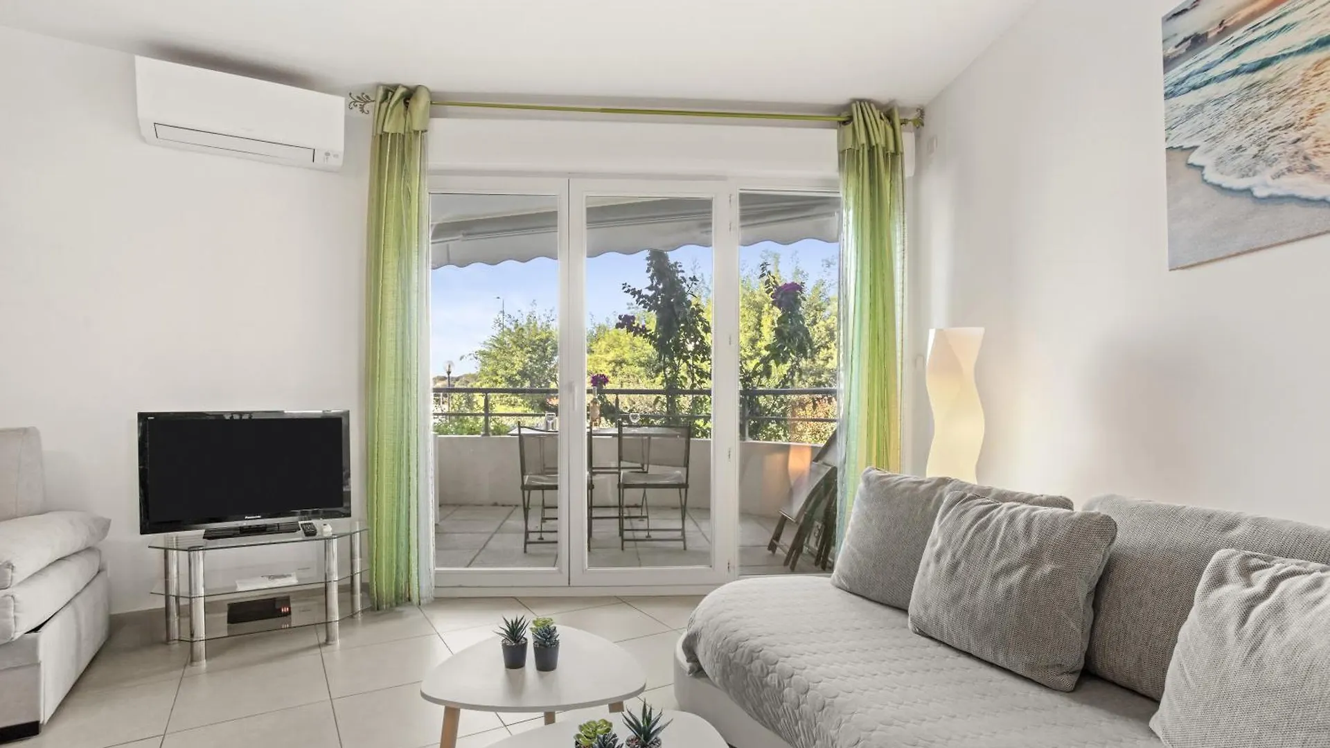 Appart Belle Terrasse St-Raphael Saint-Raphaël Frankreich